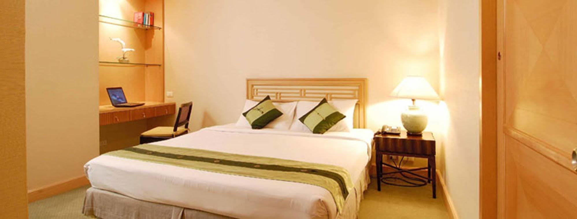 Princeton Bangkok Ngoại thất bức ảnh