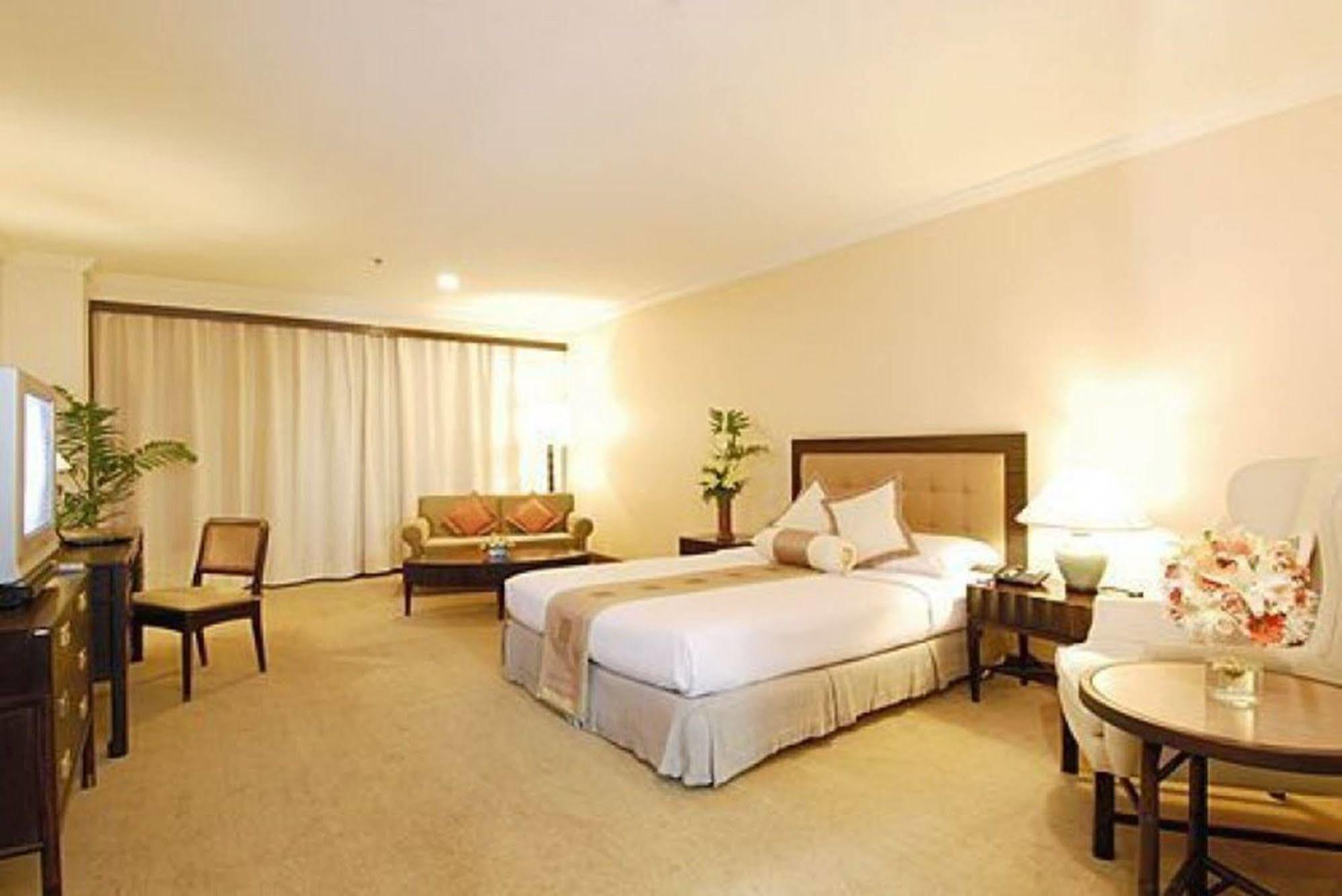 Princeton Bangkok Ngoại thất bức ảnh